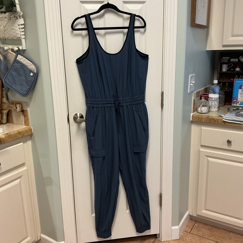 Athleta SZ M Unbound Dusty Blue Jogger Cargo Jumpsuit At leisure Athletic Womens